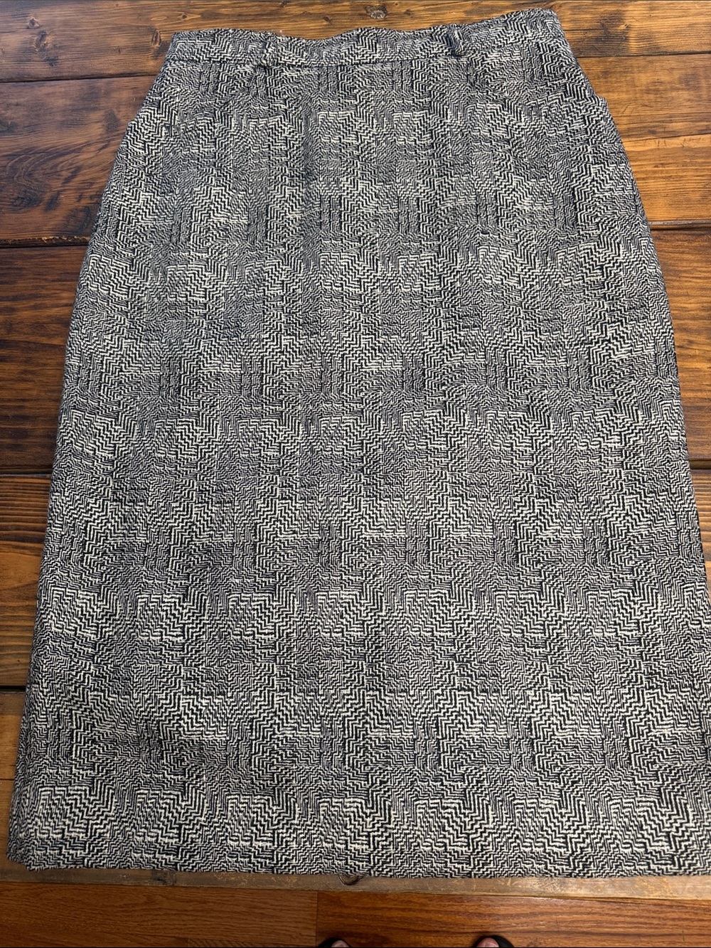 Lanvin Paris Black and White Textured Skirt. Like new.